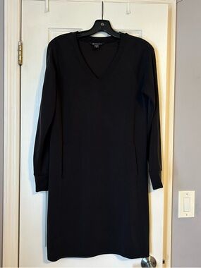 Athleta V Neck Dress